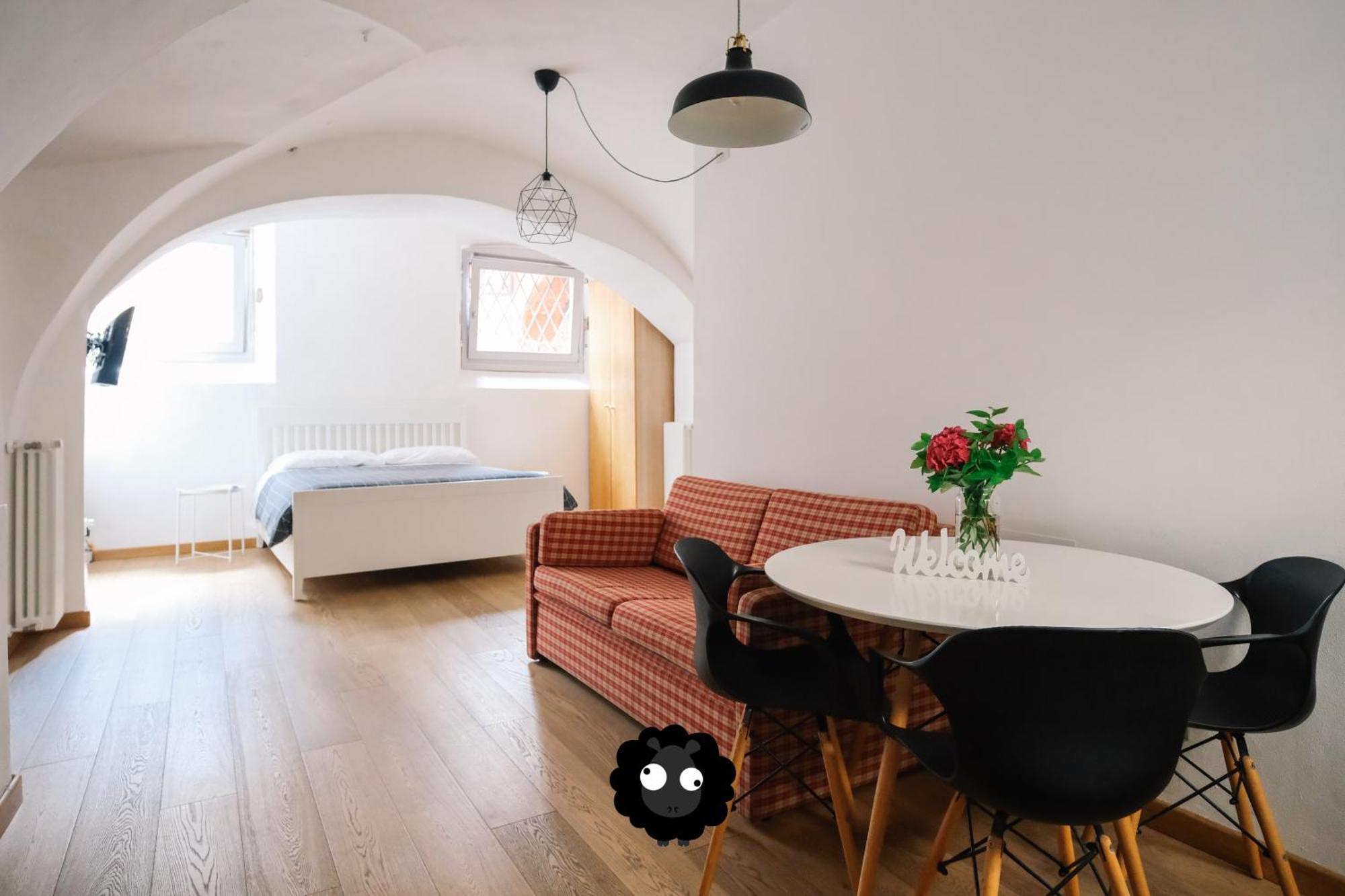 Apartamento Flat Il Torrazzo XIII Secolo Alzano Lombardo Exterior foto