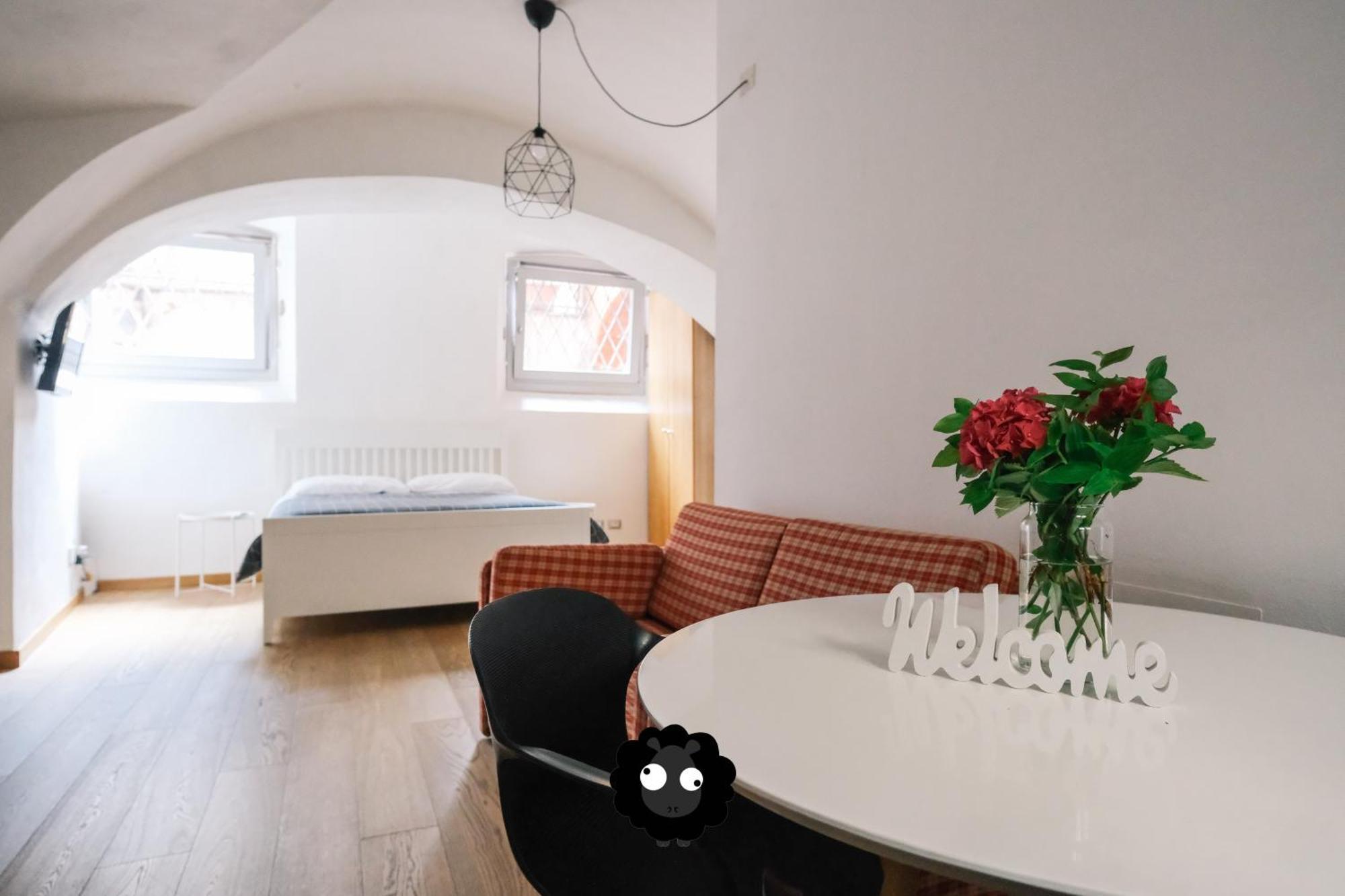 Apartamento Flat Il Torrazzo XIII Secolo Alzano Lombardo Exterior foto
